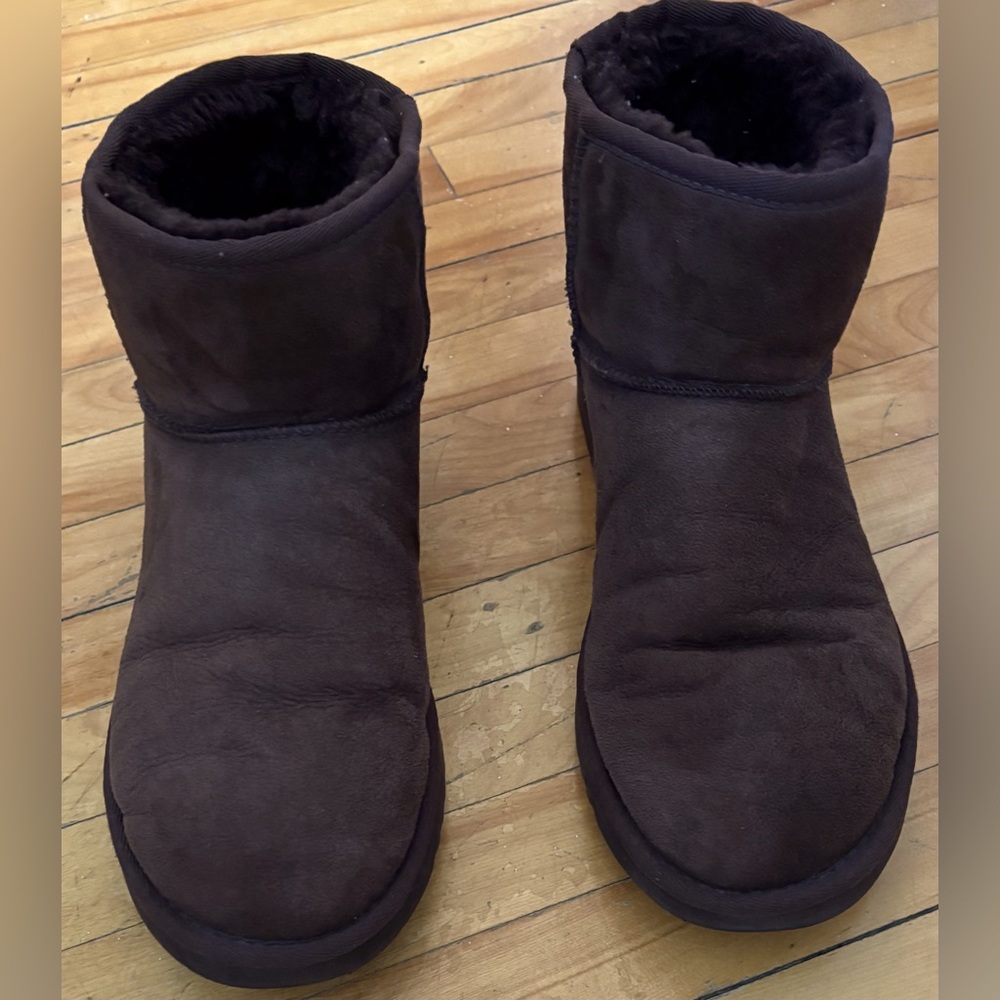 UGG classic mini